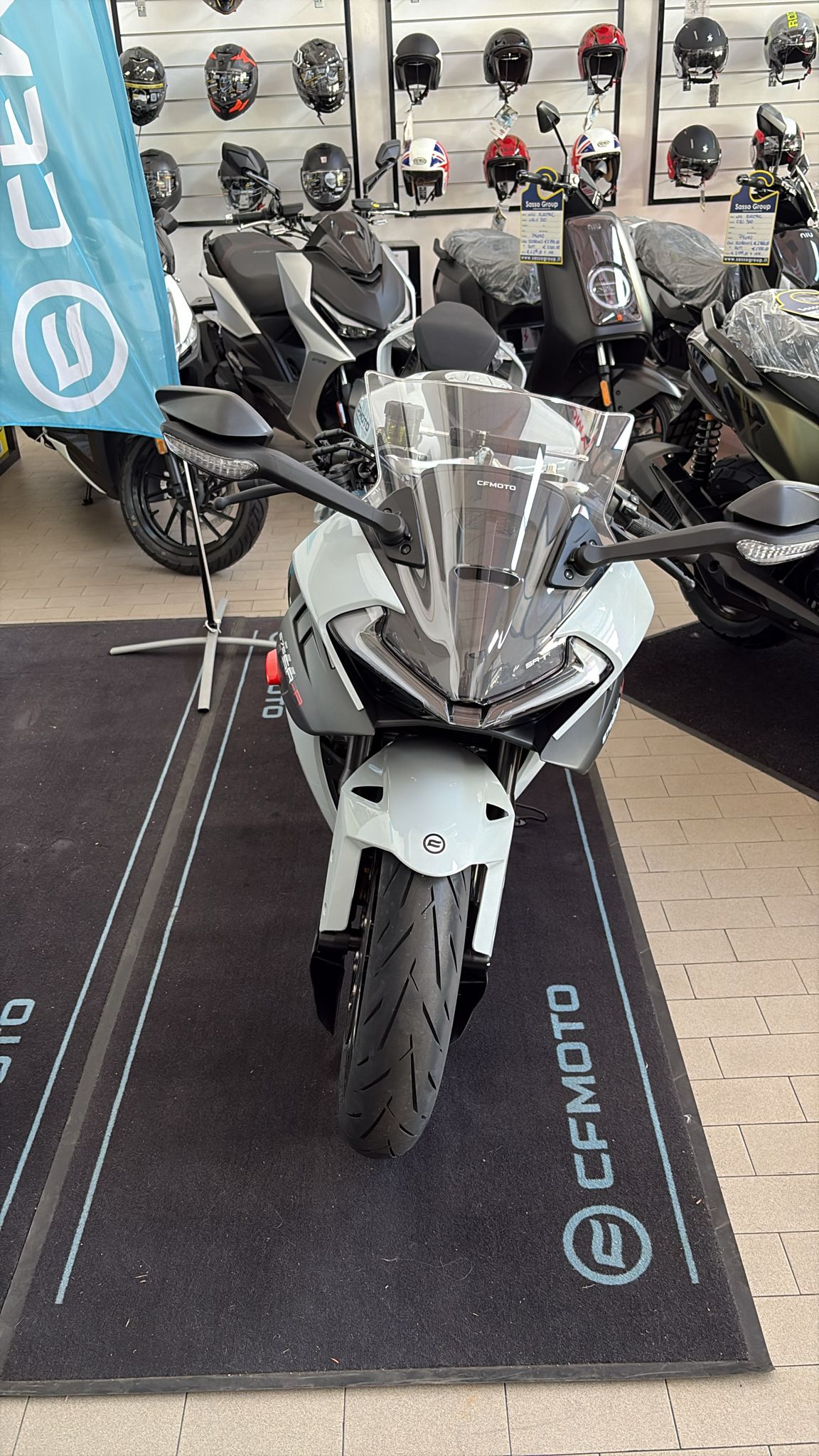CFMOTO SR-R 675