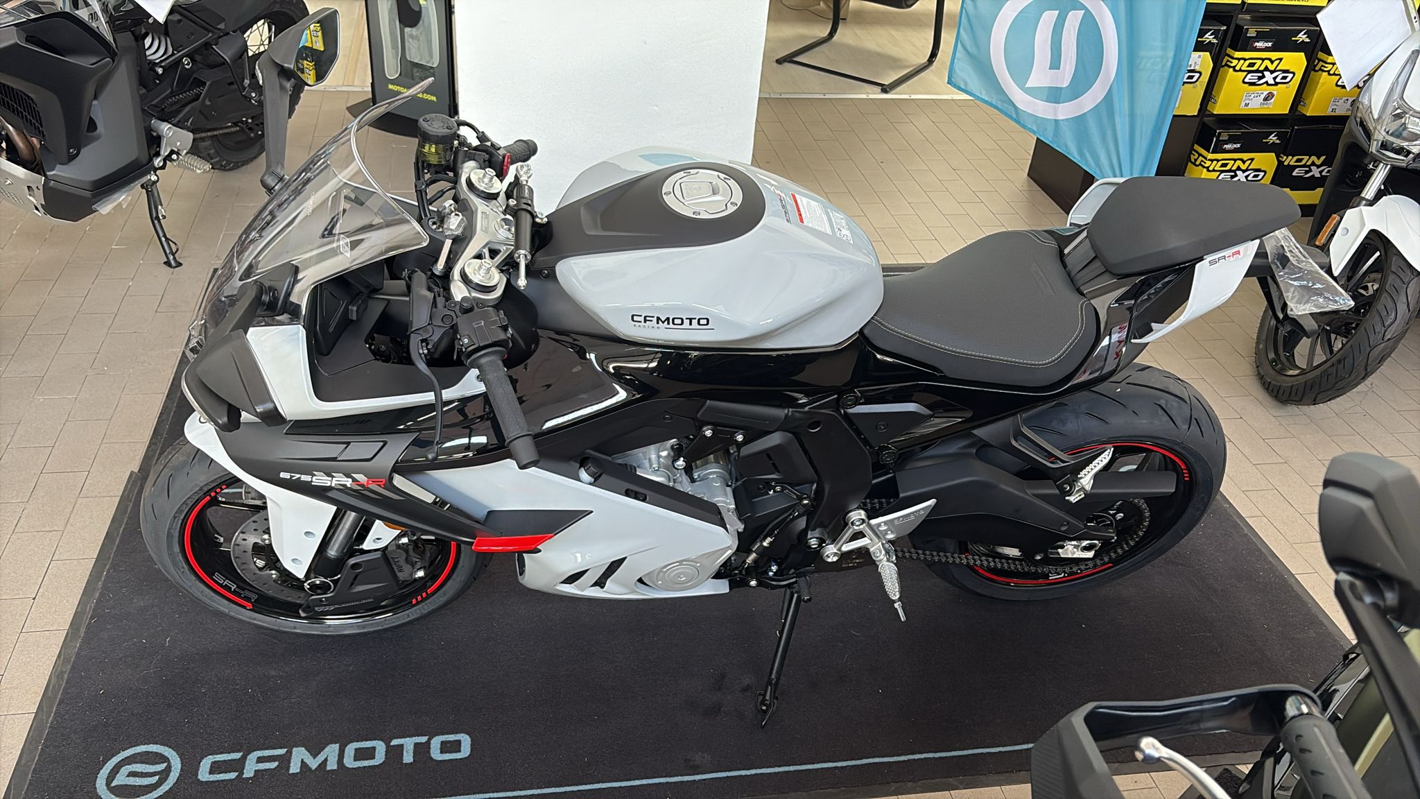 CFMOTO SR-R 675